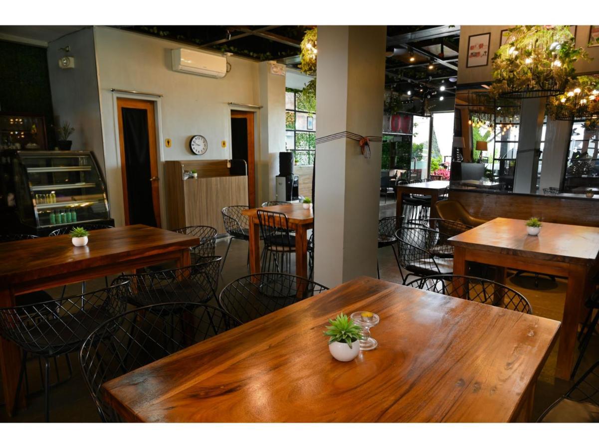 Capital O 890 Nami Hotel Tagaytay 大雅台 外观 照片